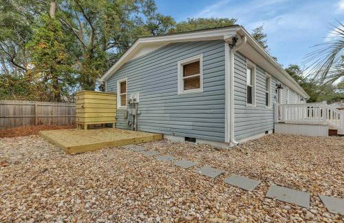 Coastal 3BD Bungalow One Block from Scenic Walkway - Foto 4