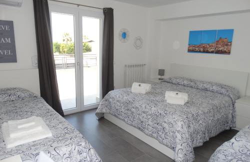 Villa Milicia - New Private Villa near Palermo and Cefalù with Pool, Sea View Terrace, Playground and Large Parking - Foto 17