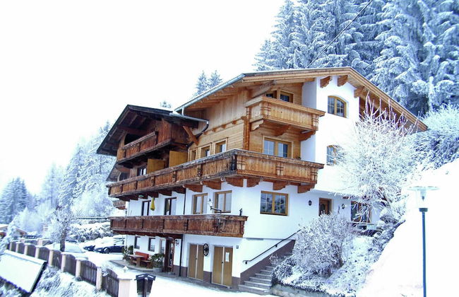 Beautiful Apartment in Zell am Ziller With Balcony - Foto 1