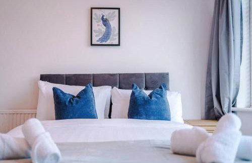 Classic 4 Bedroom House in Wirral with WiFi & Parking Sleeps 9 by PureStay - Foto 22