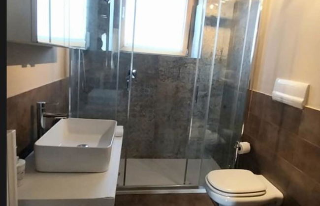 Apartment in Iseo Near Seabeach - Photo 13