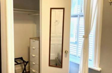 Spacious Historic Apartments In Lakeview Chicago - Walk to Wrigley, Nightlife, Shops, Hospitals - Foto 7