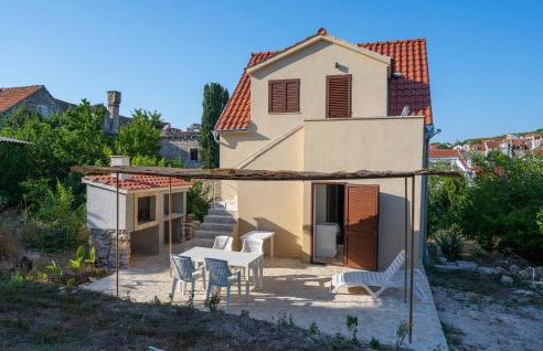 1 Bedroom Gorgeous Apartment In Zlarin - Photo 1