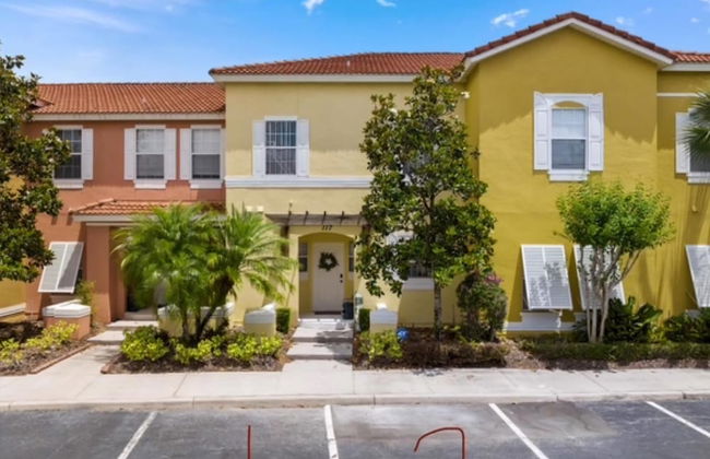 Amazing 3BR 2BA Townhome With Lake View at Terra Verde! - Foto 49