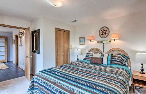 Hot Tub, Game Room Spacious Angel Fire Retreat! - Foto 14