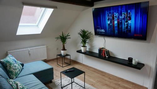 Wohlfühl-Oase in der Altstadt mit Wifi, XL Badewanne, voll ausgestatteter Küche, Hunde ohne Aufpreis, 17 min zur Messe, 3 min zum Schloss - Foto 3