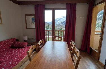 Appartement 3 pieces 6 personnes, 2 chambres, wifi fibre gratuit, piscine l'été et au pied des pistes l'hiver - Foto 4