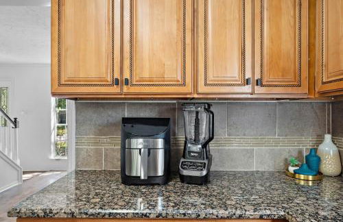 The Pines I Sleeps 12 I Private Pool I Patio & BBQ - Foto 20