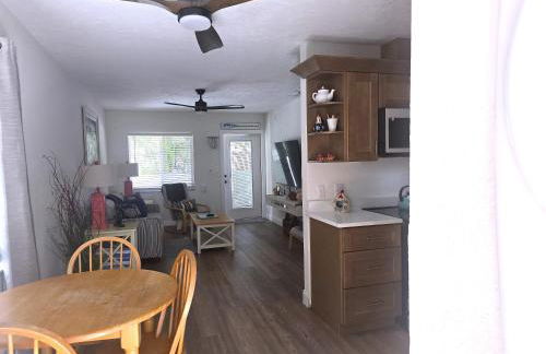 An Island Getaway at Palm Tree Villas - Photo 80