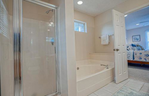 Three Bedrooms - Golf Cart and Amenity Cards Available - Foto 30