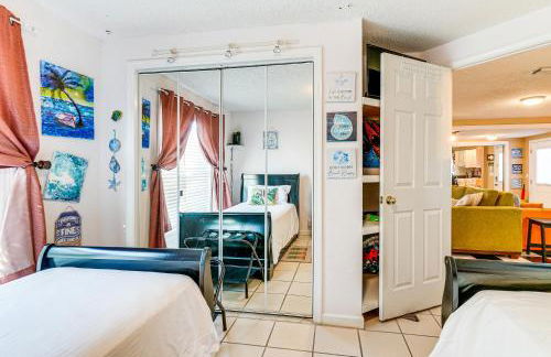 Cozy PCB Cottage about 1 Block to Beach! - Photo 19