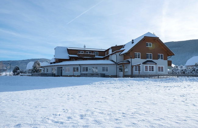 Modern Apartment Right Next to the ski Lift - Photo 33