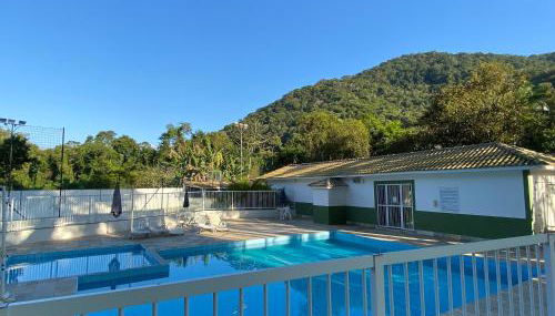 AP COM PISCINA, CHURRASQUEIRAS, AR CONDICIONADO, até 08 adultos - Foto 1, Garden view