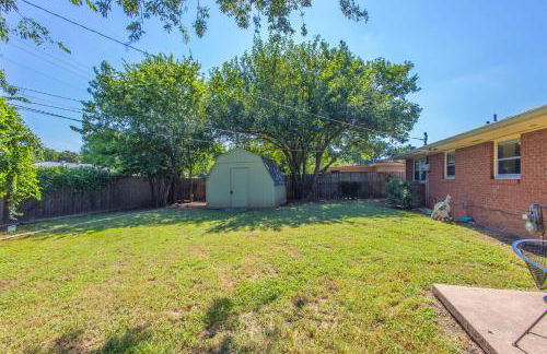 Spacious Home - Pet Friendly with Fenced Backyard - Foto 26