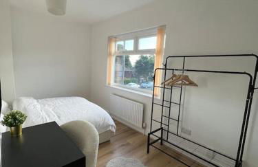 Whole House Modern Two Bedroom in Newcastle - Free Parking - Foto 18