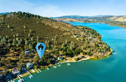 Lakefront, Private dock, ensuite-unit, King bed, Free EV charger, Boat Friendly - Foto 36