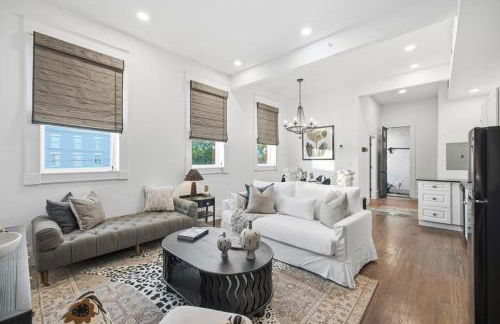 The Raven - 2nd Floor South Wing - Photo 1