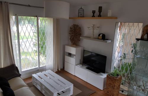 Domus Valencia Apartamentos Casa con piscina privada a 30 minutos de Valencia - Photo 18