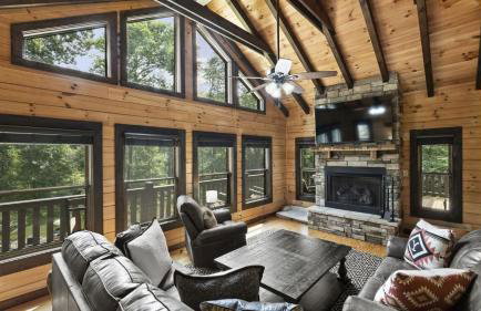 Waterfront 1-acre Private Dock, Hot Tub, Firepit Bankhead Lodge by Avantstay - Foto 22