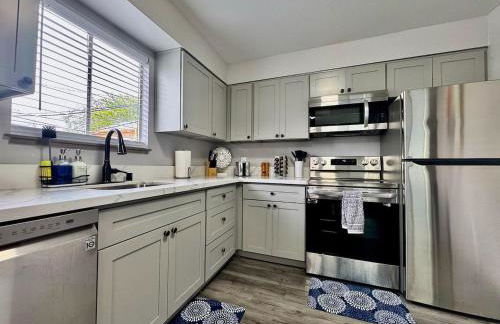 Central Midtown Apt-Secure Parking-Walk to Target - Foto 19