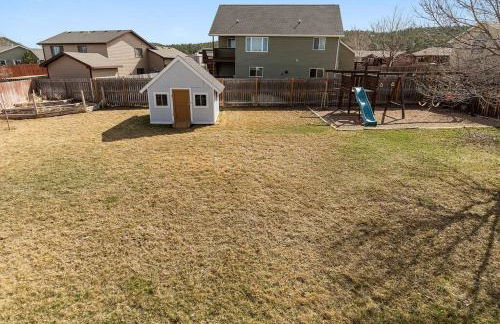 Stylish 5 BR- LG Fenced Backyard and Playground - Foto 16