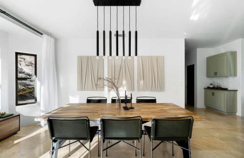 Boulder Surrounded Escape- ANOTHERdeserthouse - Foto 26