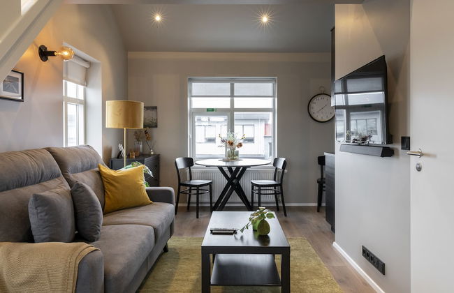 Keflavik's Ray of sunshine Hafnargata - Foto 2