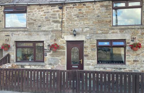 Stunning Cottage with Log Burner- King Bed- Great Design-Free Wood - Foto 22