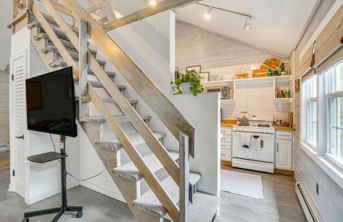 Serene Holmes Cottage Near Lakes and Trails! - Foto 14