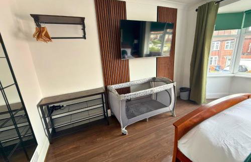 Private All-Weather Hot Tub House, Fire Pit, Free Parking, Near City Centre, Freeman Hospital, Great Transport Links - Foto 49