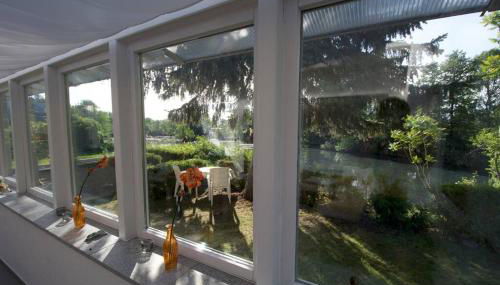 Ferienhaus mit Wintergarten am See (Angelparadies) - Foto 2