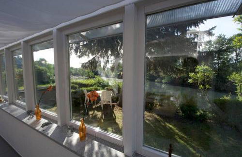 Ferienhaus mit Wintergarten am See (Angelparadies) - Foto 2