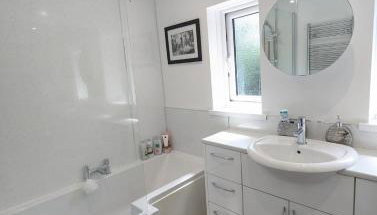 3 bed home with parking - Foto 4