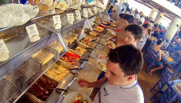 Um dos restaurantes do Xel-Há