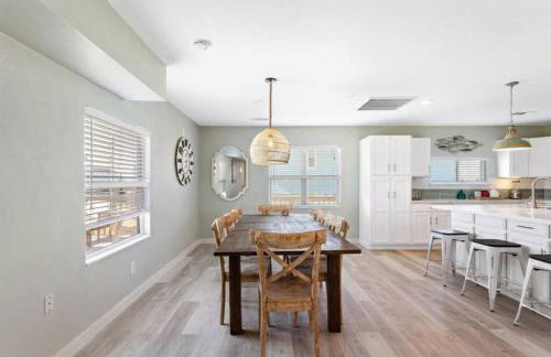 Beach house with game room just minutes from beach - Foto 7