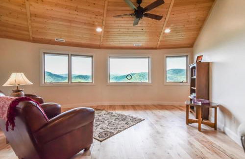 Skytop Chalet Pet Friendly, Hot Tub and Views - Foto 22