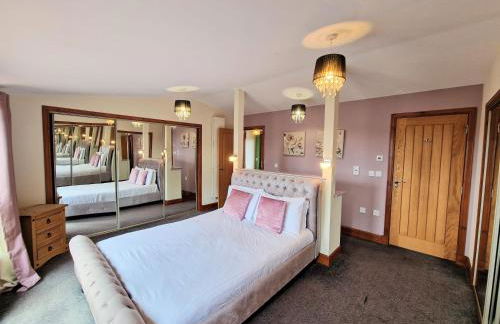 Torridon 1 with Private Hot Tub - Fife - Loch Leven - Lomond Hills- Pet Friendly - Photo 14