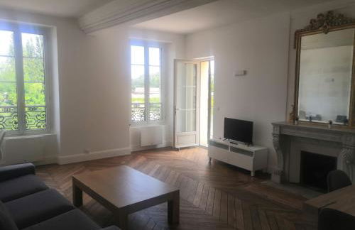 Grand 2P Terrasse bord de seine - Foto 2