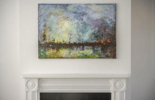 Luxurious 3 Bed House with Free Parking, Sky TV, Movies & Netflix - Foto 19