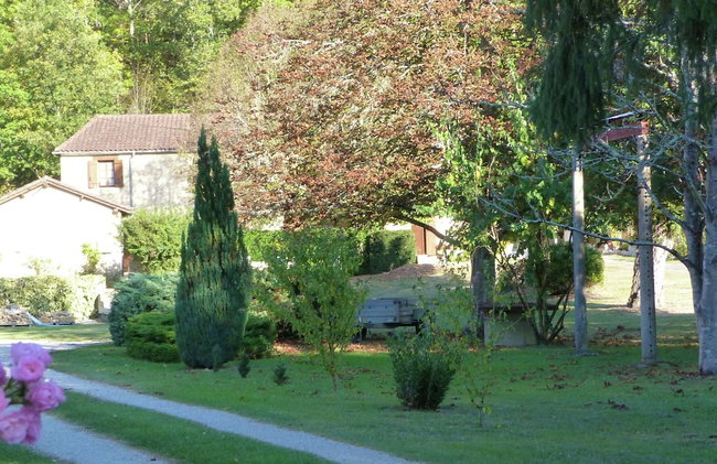 Chic Holiday Home in Siorac-en-perigord With - Foto 39