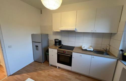 EMAS4 Wohnung mit 2 Einzelbetten, Küche - Photo 4