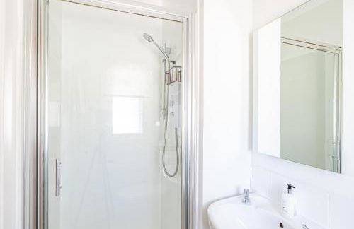 Fern Lodge 11 with Hot Tub - Foto 9