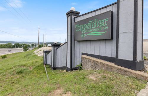 Topsider Experience in the Heart of Osage Beach - Photo 2