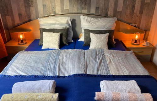 Apartment am Rhein ganze Wohnung NETFLIX Internet 1000 Mbits, free Parking - Foto 1