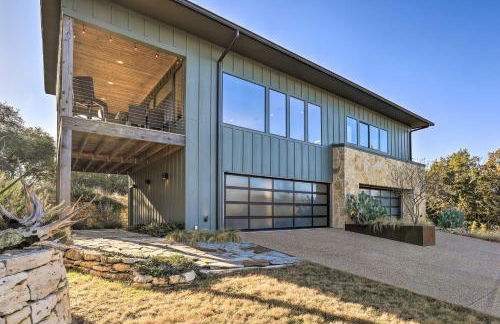 Lake Granbury Views and Game Room! Modern Escape - Foto 4