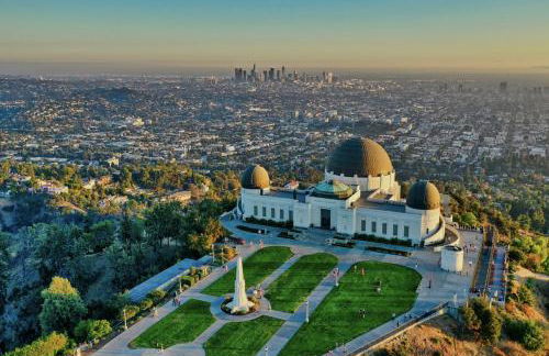 Echo Park Spacious Two-Bedroom Apartment with Private Yard and Parking - Foto 26