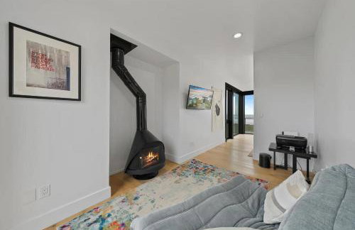 Bandon Coast - Beach Access, Ocean views & Hot Tub - Photo 11