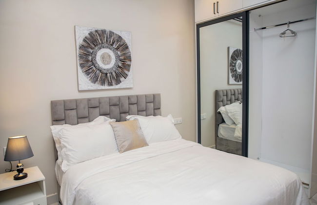 unreal homes - Photo 25