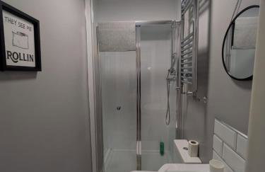 6 bedroom 6 Ensuite 1 min to M6 Jct 9 15 min to Bham - Foto 23