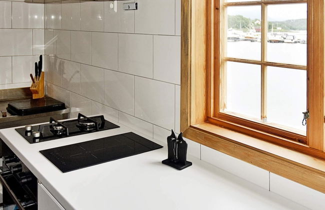 8 Person Holiday Home in Lesund - Foto 8